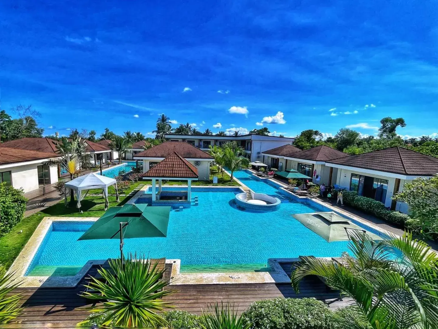 Amphitrite Resort
